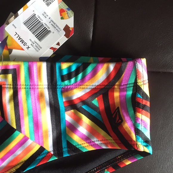 Volcom Bikini board shorts - Picture 5 of 7